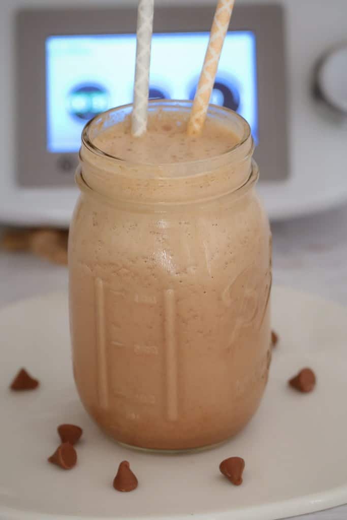 The BEST Thermomix Mocha Chocolate Chip Frappe ever!!!! Filled with chocolate syrup, coffee, chocolate chips and more!!