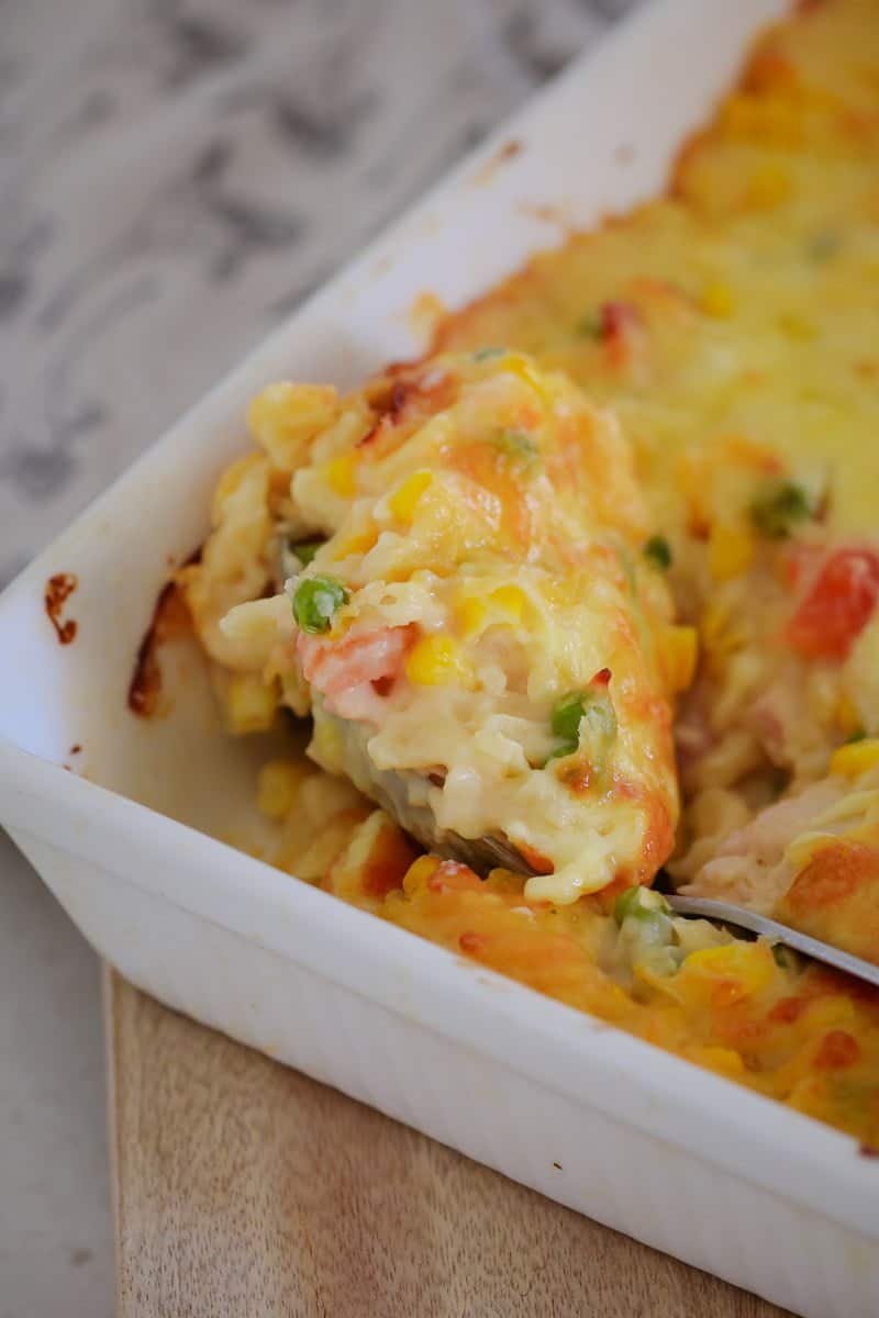 A family-friendly Thermomix Creamy Chicken & Bacon Pasta Bake... the perfect midweek meal!
