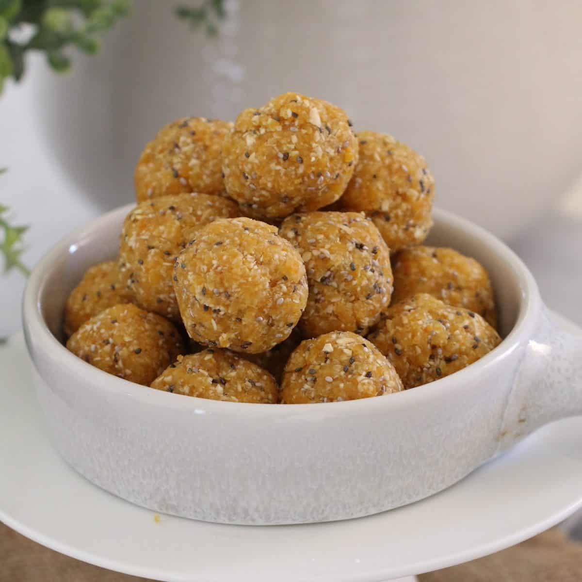 Thermomix Healthy Apricot Balls