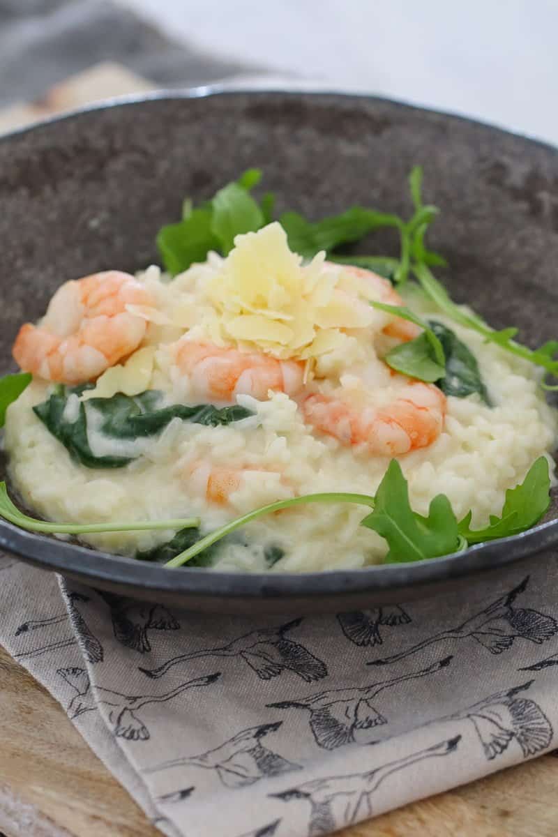 Our Thermomix Garlic Prawn Risotto is a firm favourite in our house! A rich creamy risotto, with fresh prawns, parmesan and baby spinach... YUM!