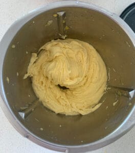 Mango ice cream in Thermomix bowl