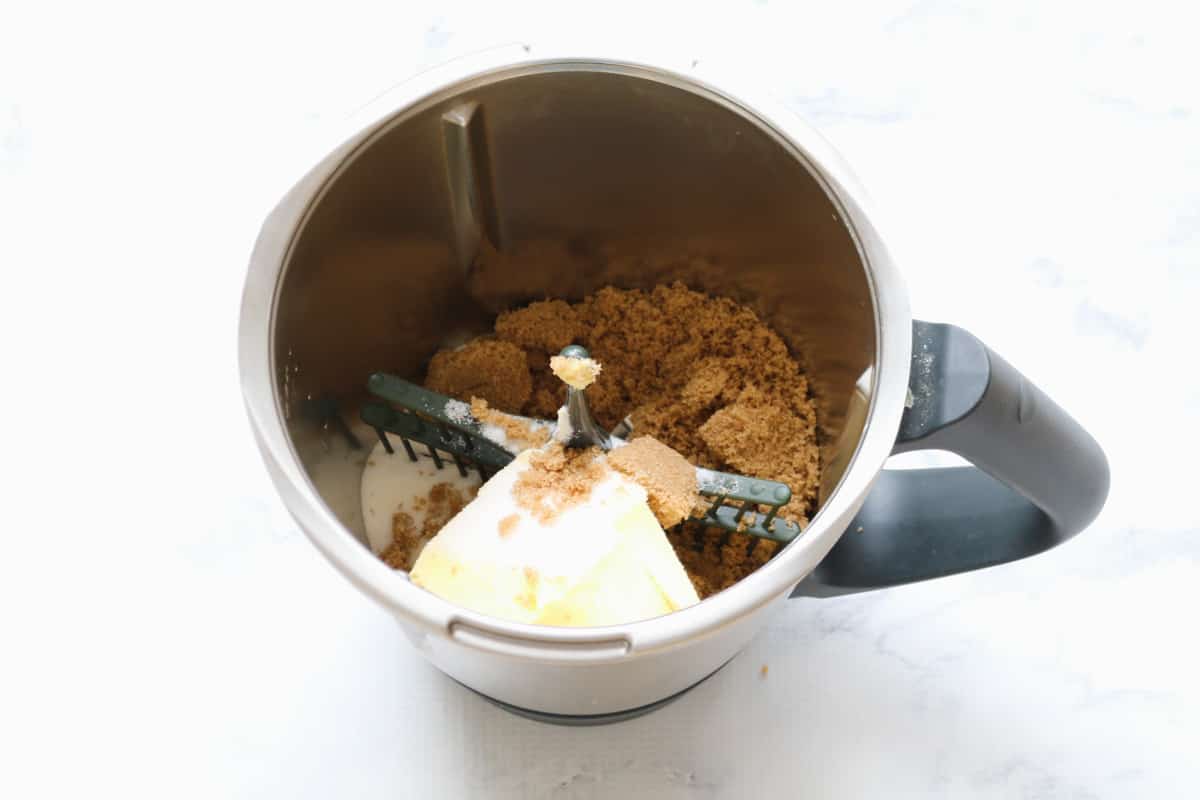 Butter and sugar in a Thermomix bowl.