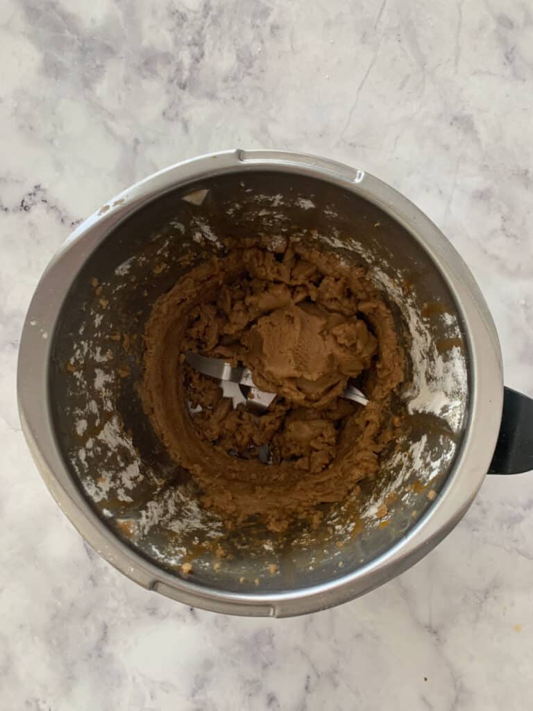 Gingerbread dough in a thermomix
