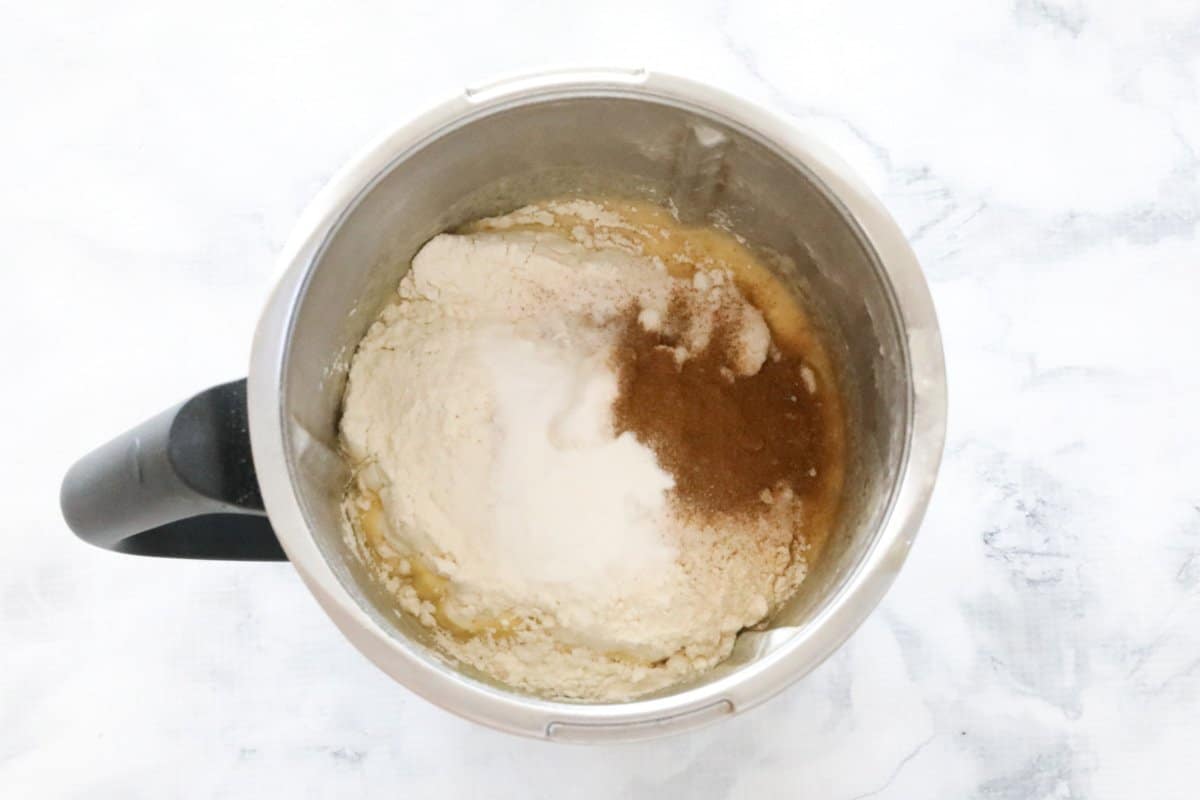 Flour and cinnamon in a Thermomix bowl.
