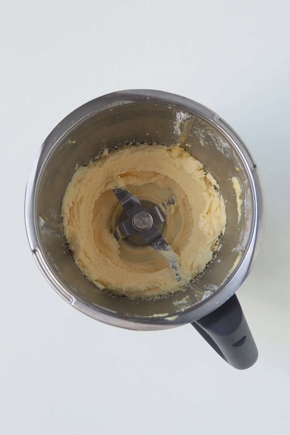 creamed butter, sugar and orange zest in a thermomix bowl.