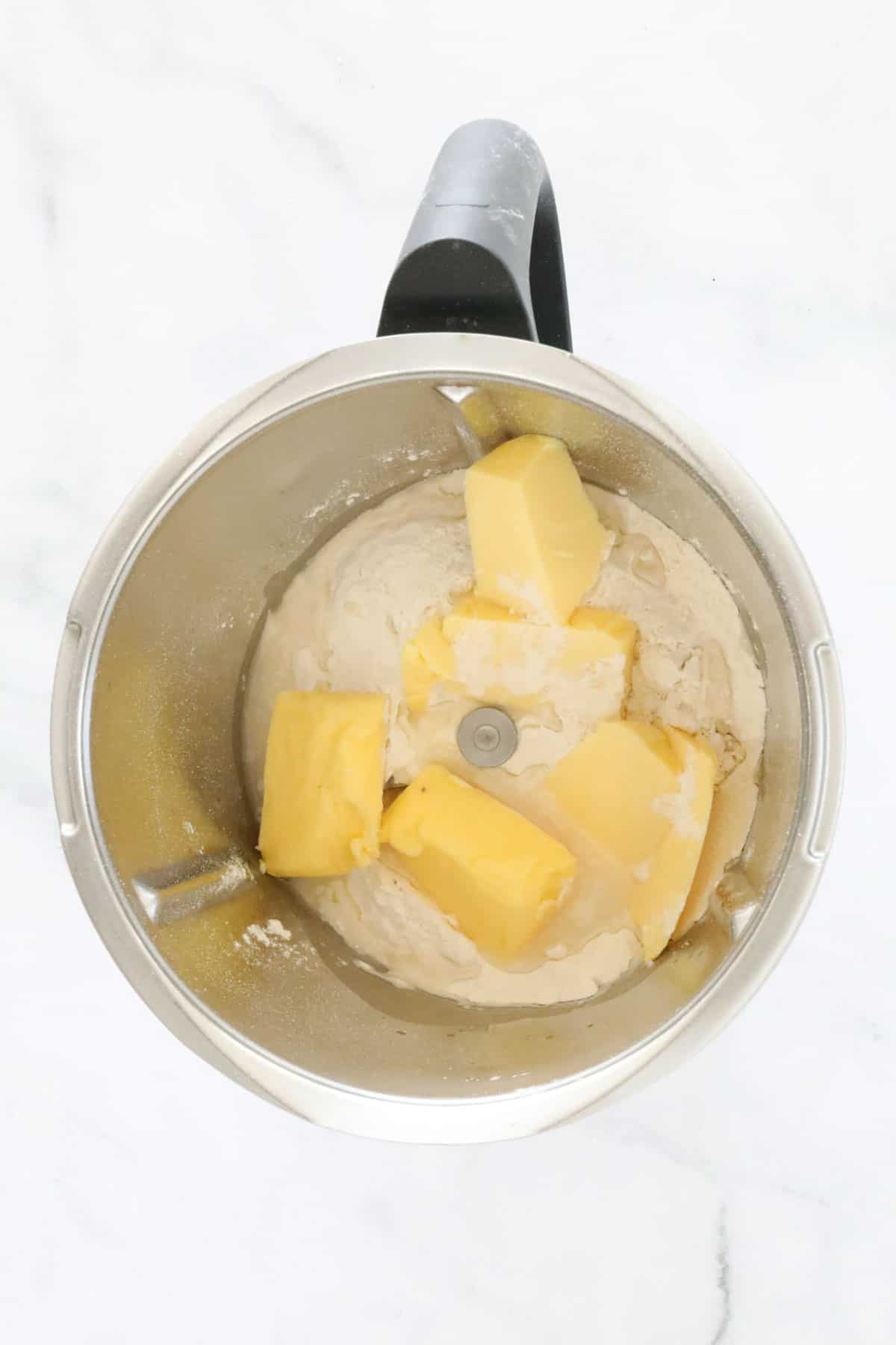 Butter and flour in a Thermomix.