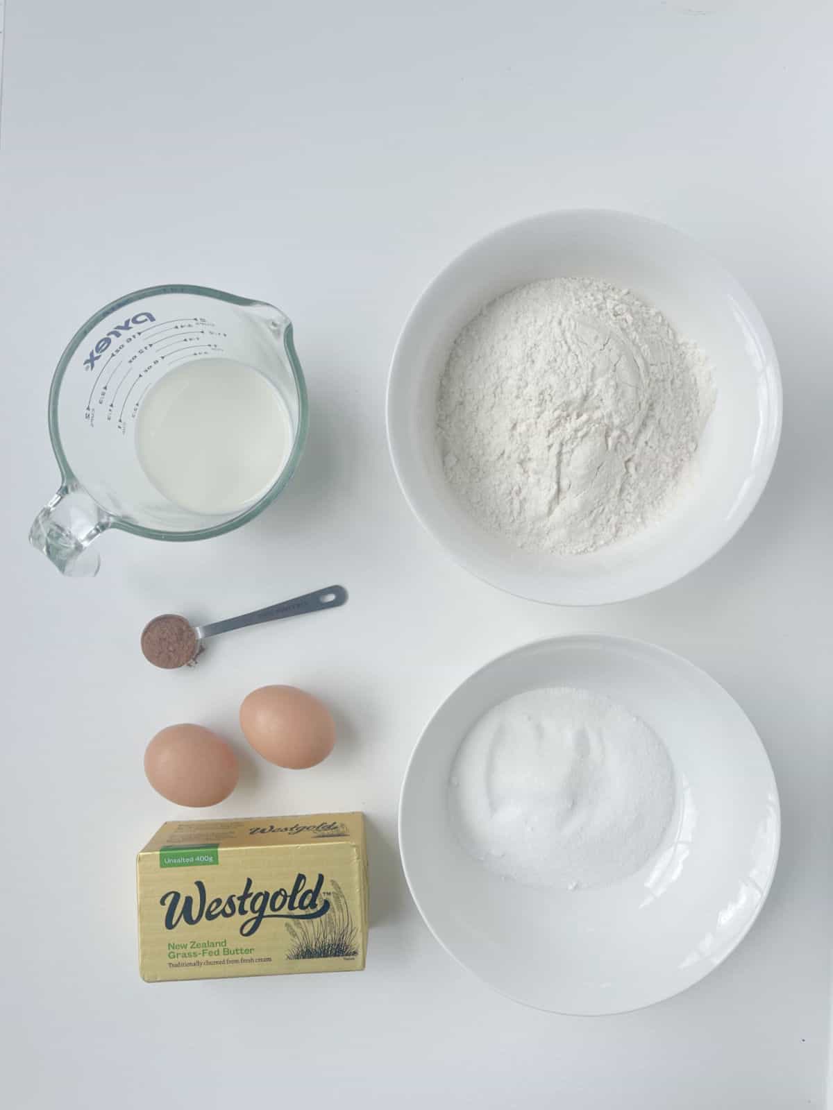Ingredients needed to make a Cinnamon Cake in a Thermomix.