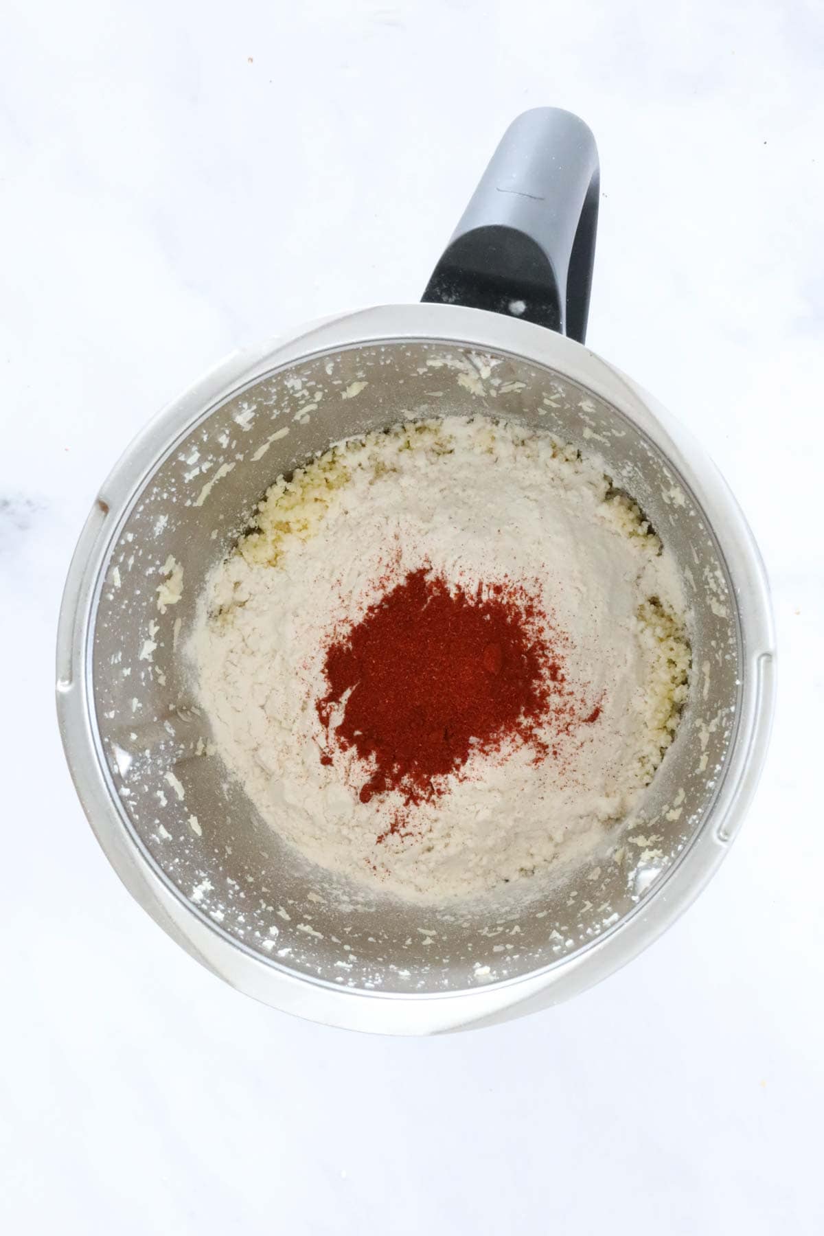 Paprika and flour in a Thermomix.