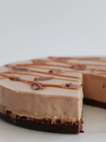 Side view of Mars Bar Cheesecake.